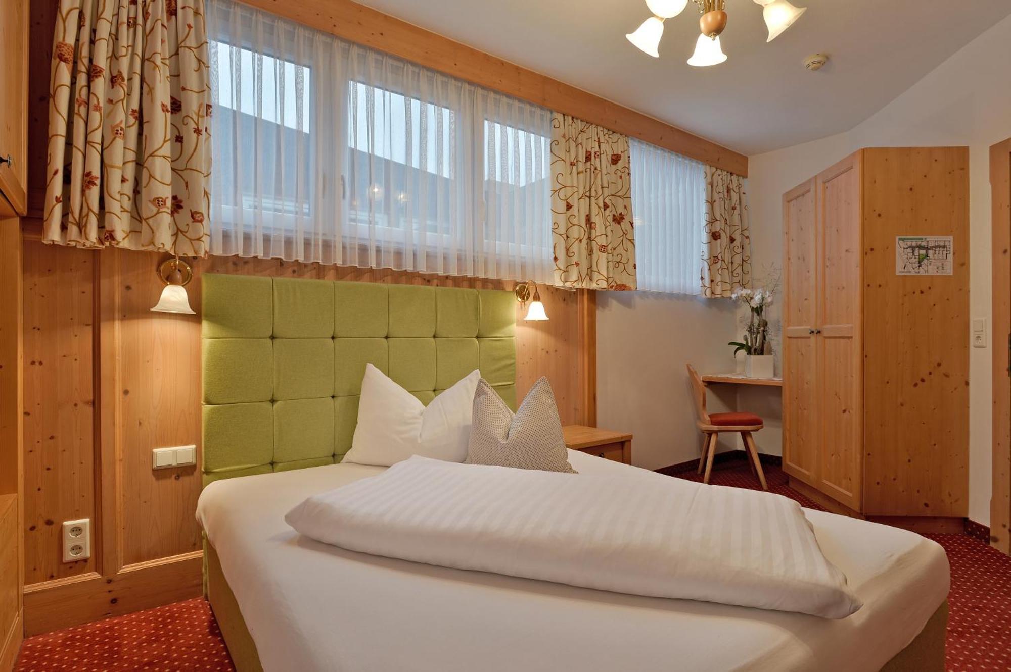 Hotel Tiroler Stuben Worgl Exterior photo
